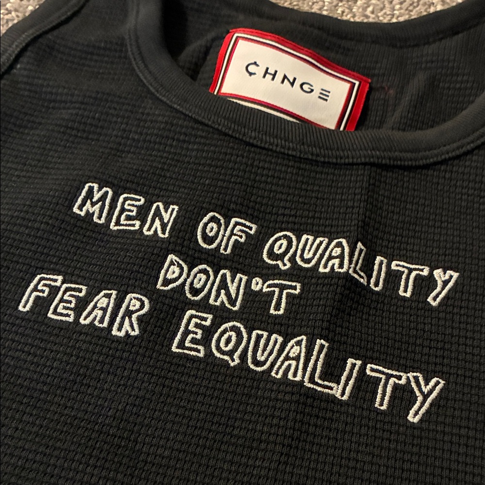 CHNGE Womens Black Graphic Crop Tank & Tee Set - Picture 5 of 8